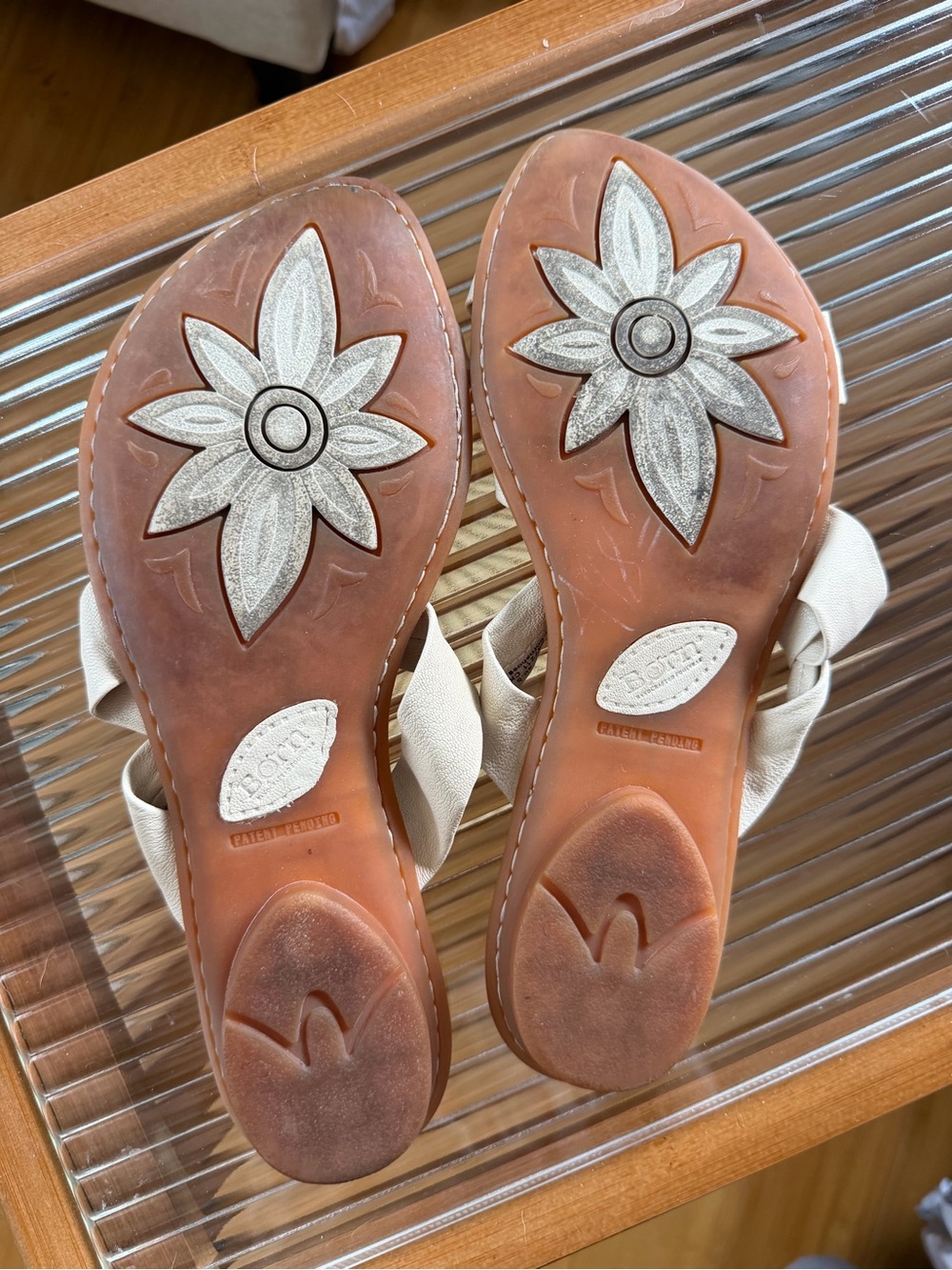Born Women's Cream Handcrafted Leather Knotted Slide Sandals, size 9 - Picture 9 of 9